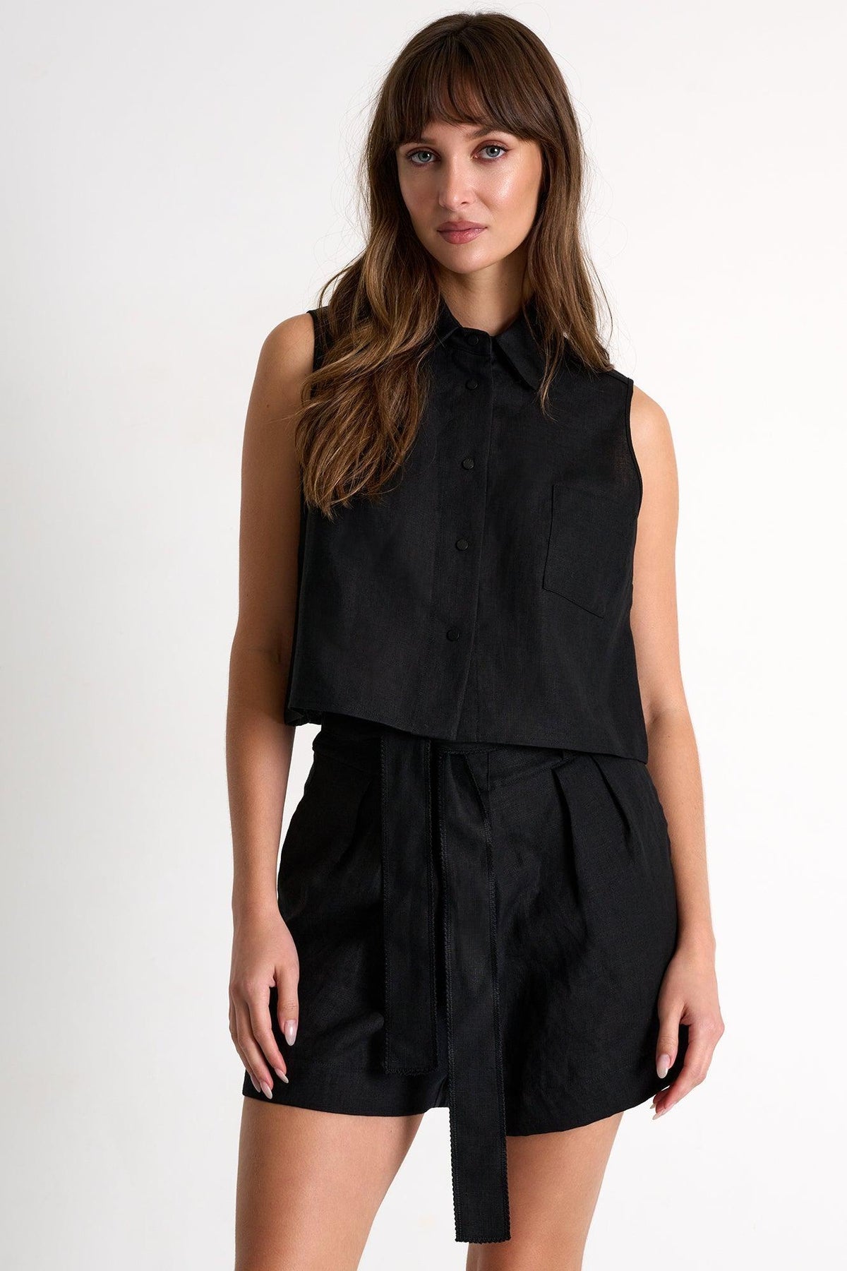 Black Linen Shorts With Belt -  Bottoms - Empress De Luxe