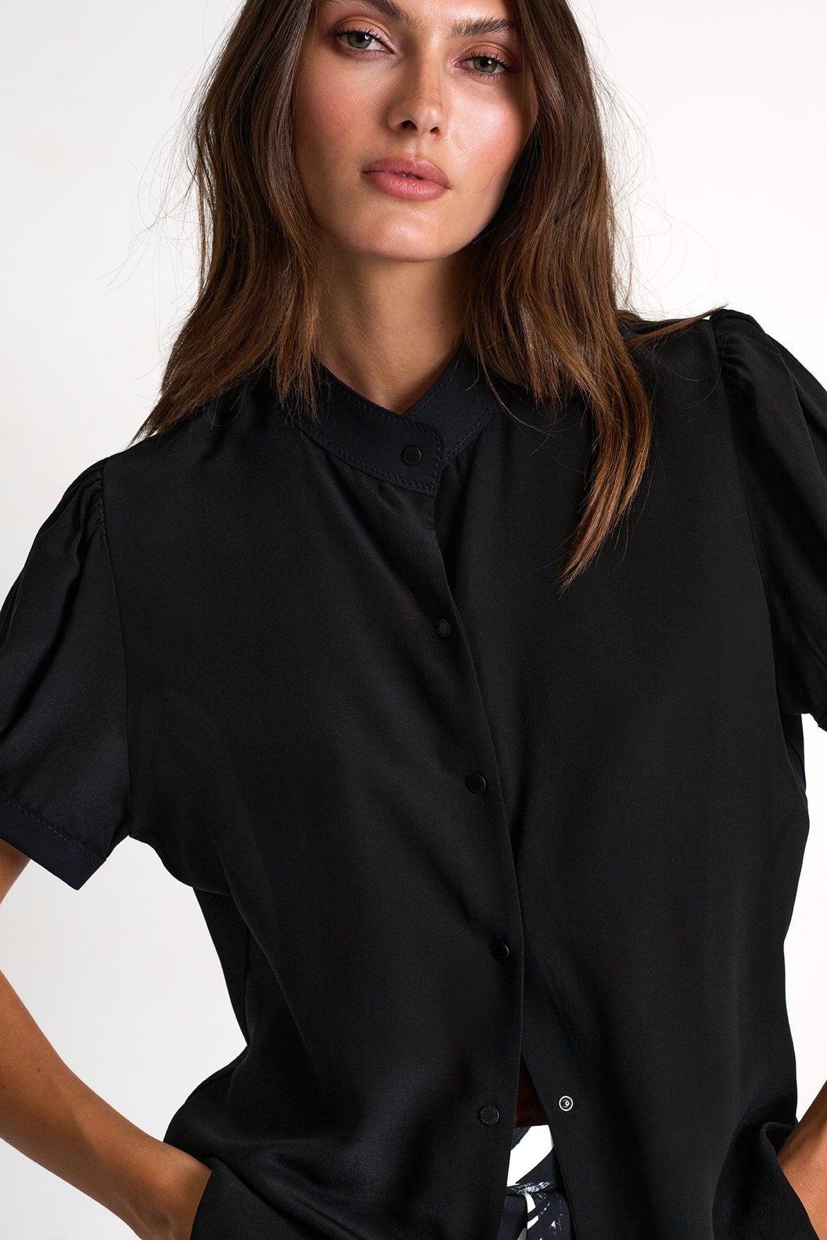 Black Short-Sleeved Lycra Blouse -  Tops - Empress De Luxe